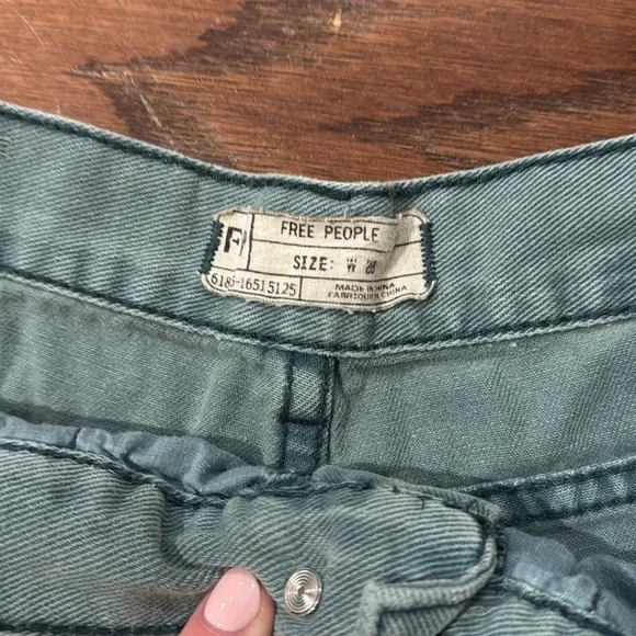 Free People green frayed shorts, size 28 - Picture 5 of 8